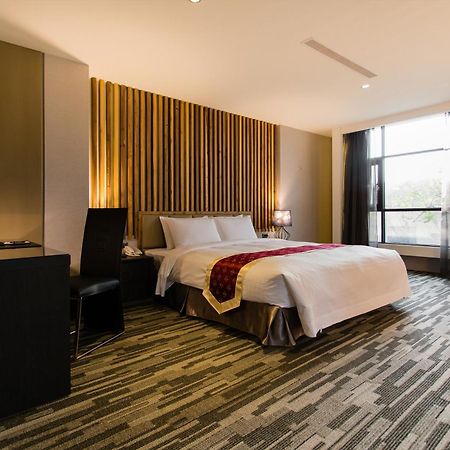 Chiayi Oriental Pearl International Hotel Fanlu Bagian luar foto