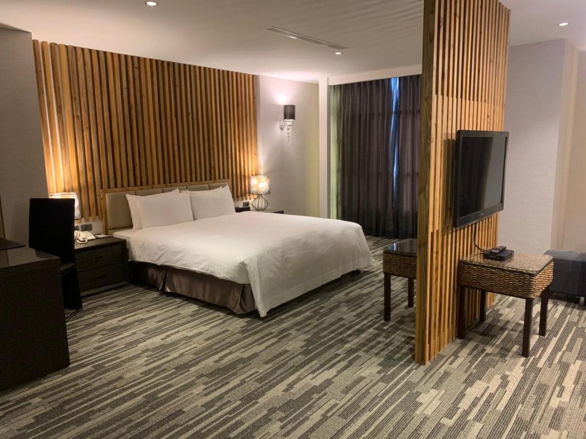 Chiayi Oriental Pearl International Hotel Fanlu Bagian luar foto