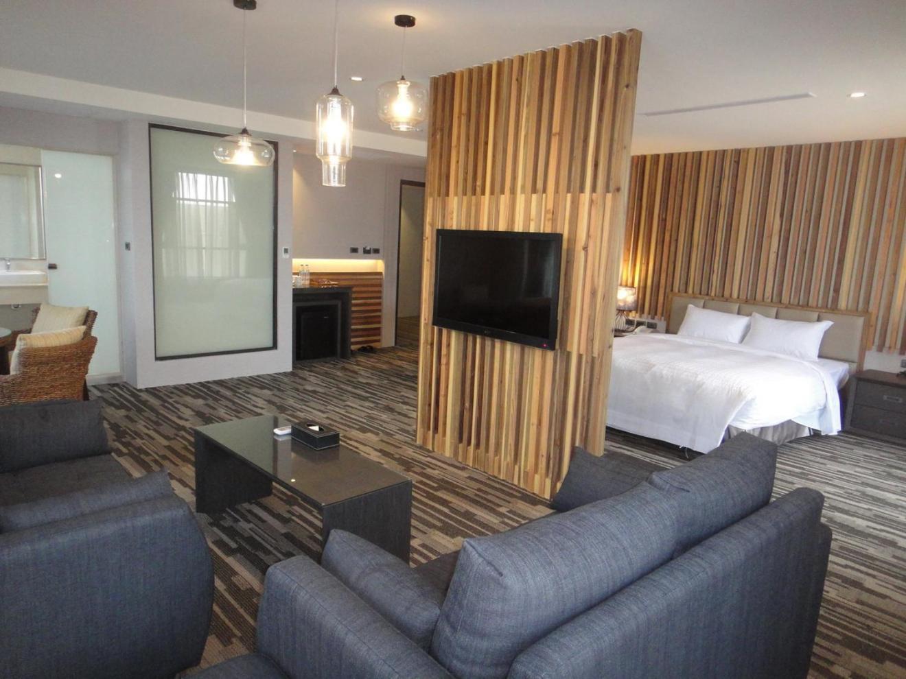 Chiayi Oriental Pearl International Hotel Fanlu Bagian luar foto
