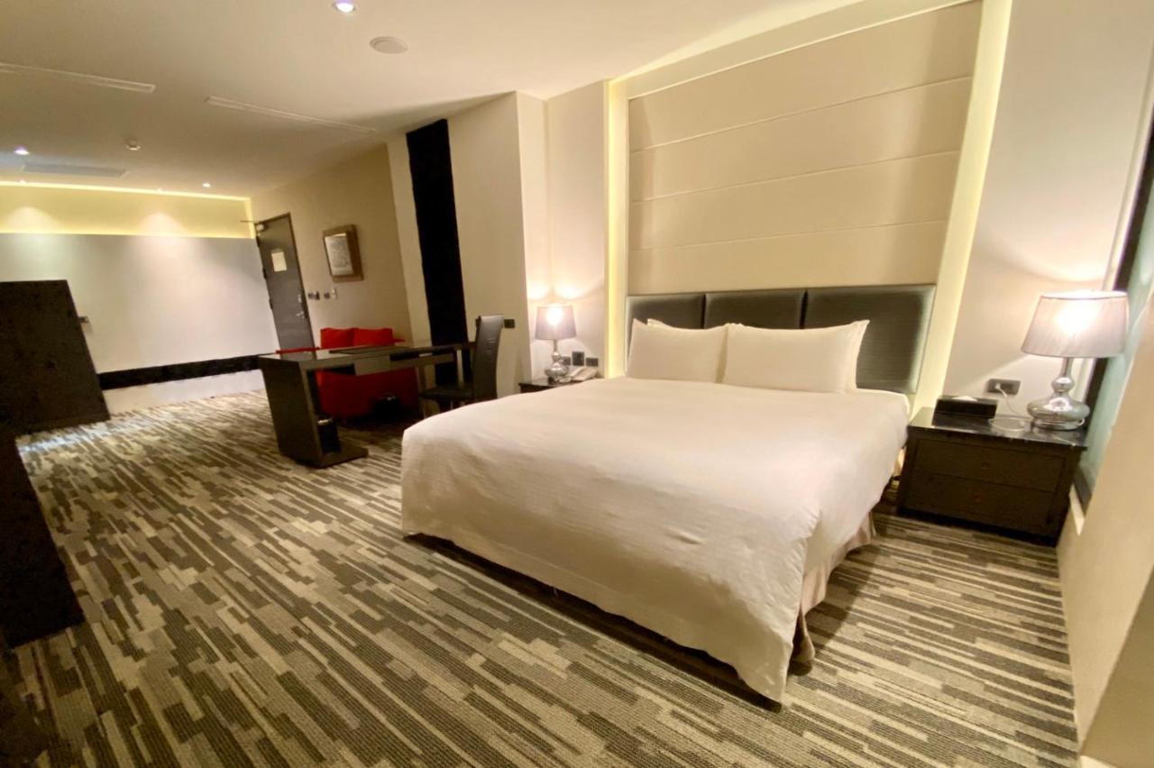 Chiayi Oriental Pearl International Hotel Fanlu Bagian luar foto