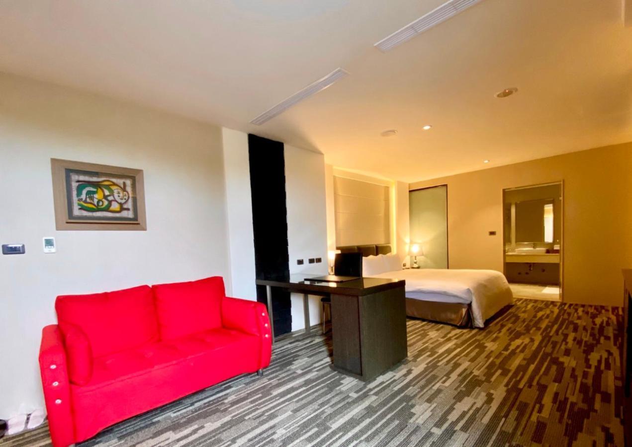 Chiayi Oriental Pearl International Hotel Fanlu Bagian luar foto